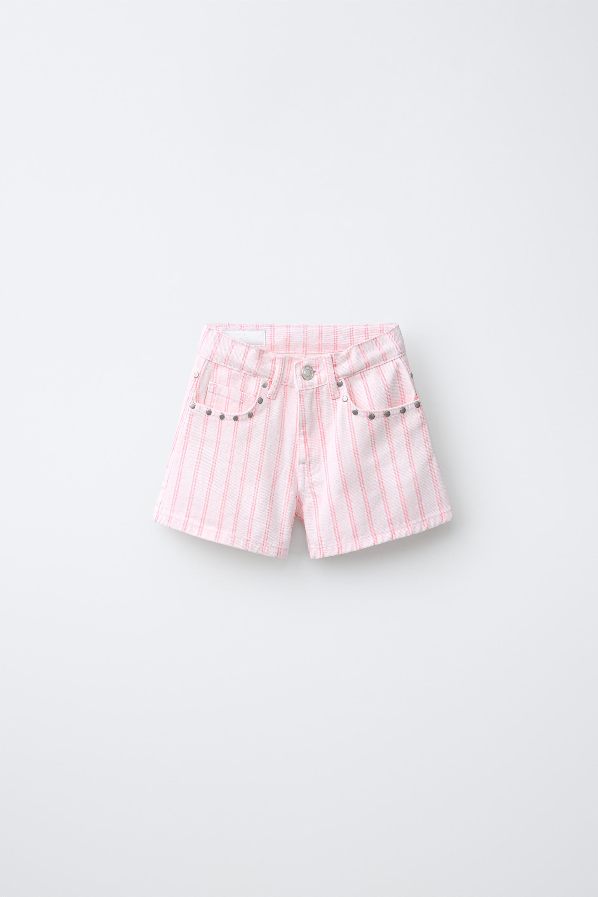 SHORT EN JEAN À RAYURES ET CLOUS